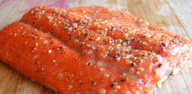 MG vive “caso de amor” com salmão: importação sobe 320% nos últimos três anos