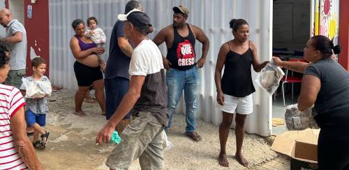 Pelo 4º ano, “Tem Peixe na Quebrada” leva pescado à periferia de SP