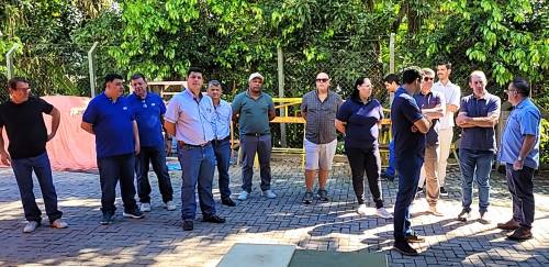 Brusinox reúne clientes em demonstração de filetadora de tilápia